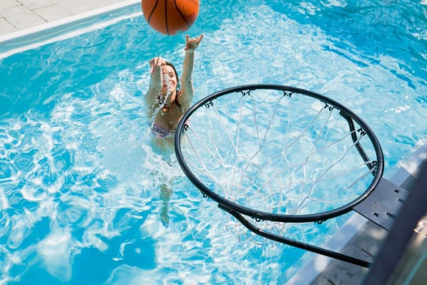 Basketballkorb Swimmingpool