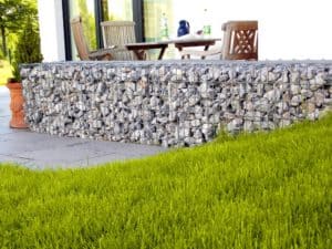Gabionenzäune schaffen Privatsphäre und setzen tolle Akzente im Garten