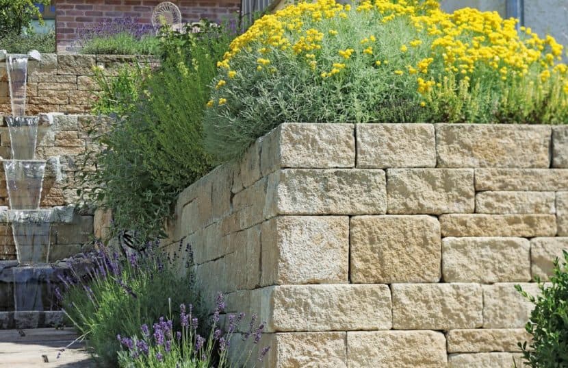 Gartenmauer